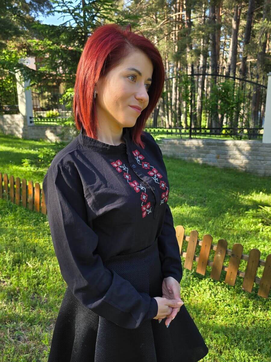 дамска кенарена риза с бродирани шевици дълъг ръкав черна (1)